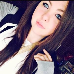 Meet your Posher, Alexis